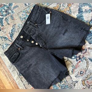Old Navy Lightly Distressed Black Denim Shorts. Size 8. NWT.